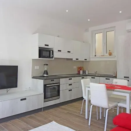 Charming One Bedroom Maisonette In Historic Bormla * 파올라