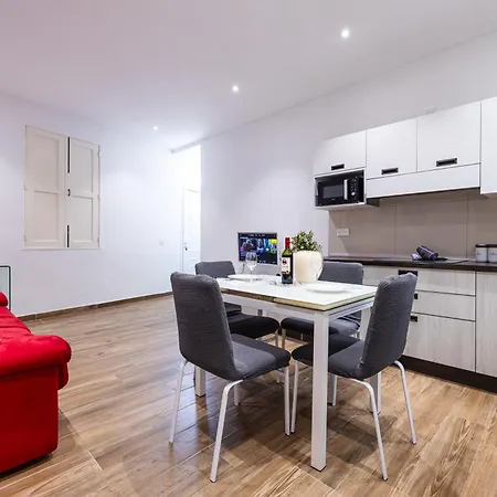 Charming One Bedroom Maisonette In Historic Bormla * 파올라