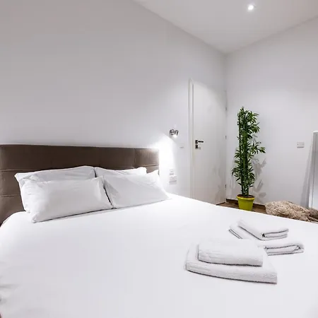 Charming One Bedroom Maisonette In Historic Bormla * 파올라